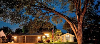 Waterfront Merritt Island Villa: KSC-Beach-Port!
