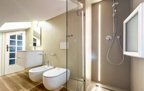 Shower, hair dryer - 1 bedroom nice apartment in Cattolica (Cattolica)