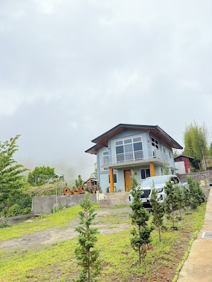Exterior - Cozy Villa Mountain View Cold Weather in Marilog Perfect for Relaxing getaways (Arakan)