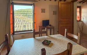 Dining - Gorgeous apartment in Montecastelli Pisano (Montecastelli Pisano)