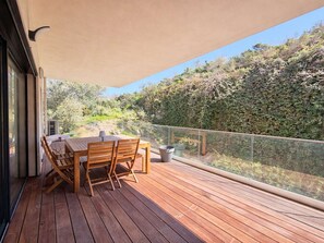 Outdoor dining - Charming apartment in the old town - 4 guests (ALBITRECCIA)