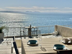 Outdoor dining - Apartment sea view - 4 guests (Roses)
