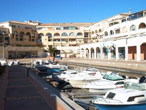 Marina - Cozy mezzanine studio in Sète - 2 ppl, sunny balcony (Sète)