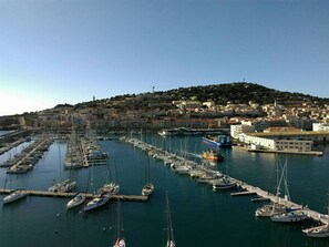 Marina - Cozy mezzanine studio in Sète - 2 ppl, sunny balcony (Sète)