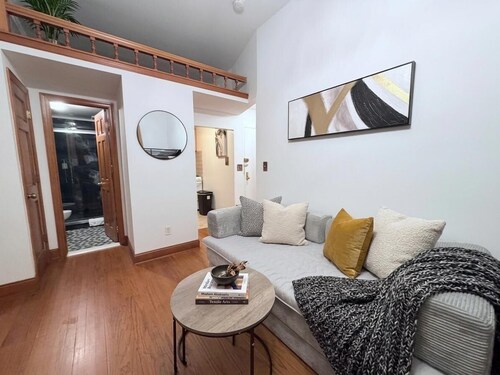 Chic & Spacious UWS Retreat - Steps to Central Park