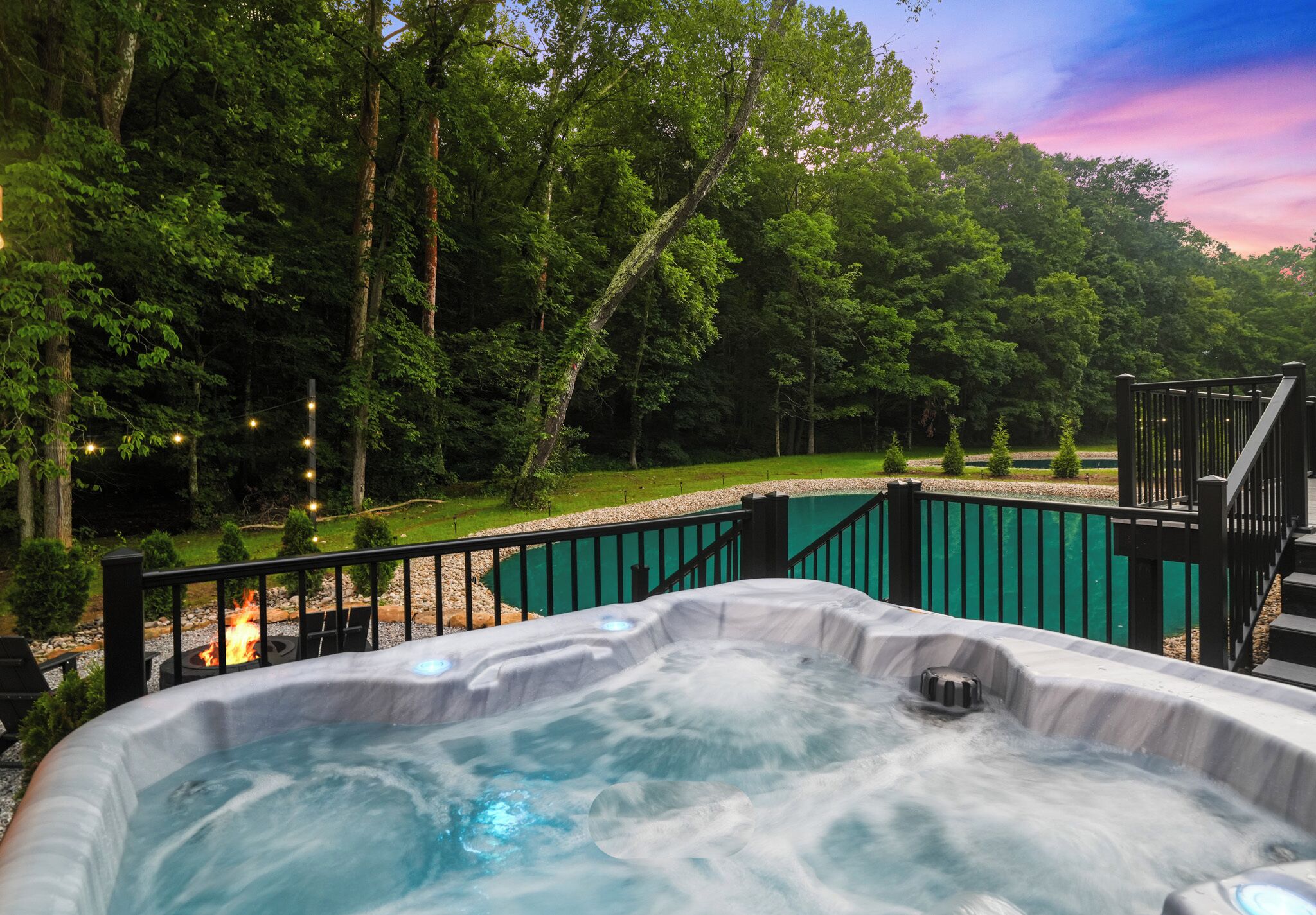 Outdoor spa tub