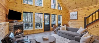 New! Luxury Log Cabin | Hot Tub | Dog Friendly