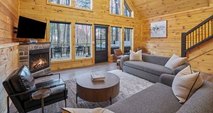 New! Luxury Log Cabin | Hot Tub | Dog Friendly