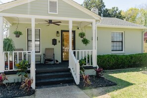 Exterior - New Listing! Mint Julep House (Pensacola)