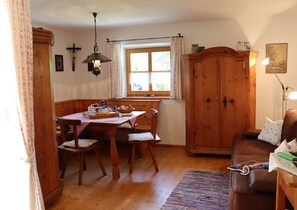 Dining - Apartment (B) with 1 bedroom and terrace 1-2 persons (Chieming)