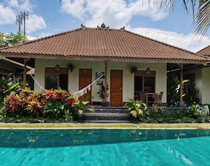 Outdoor pool - Villa Markisa (Ubud)