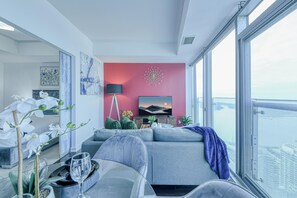 Classic Suite, 1 Bedroom, Non Smoking | Living area - Toronto Union Residences (Toronto)