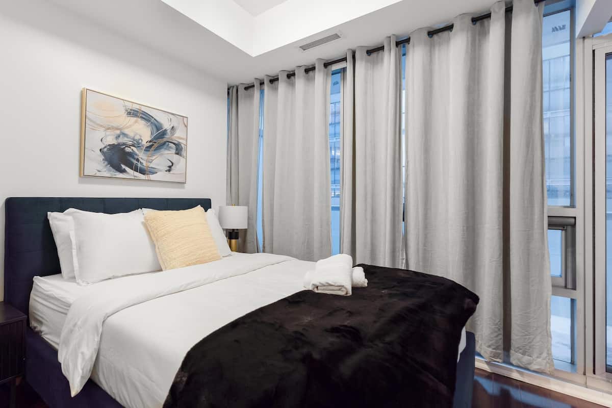 Executive Suite, 1 Queen Bed with Sofa bed, Non Smoking