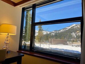 Interior - Everline 2 BR suite. Views, AC, pool, tennis, golf, biking. 7 mi to Lake Tahoe. (Olympic Valley)