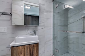 Bathroom - High-End DT Living | Spacious 2BR + 2 Bath (Vancouver)