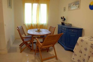 Dining - Holiday home with air conditioning and garden (Lignano Sabbiadoro)