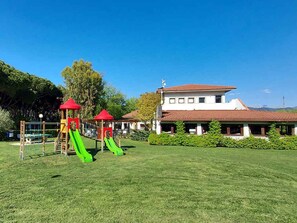 Children’s area - Mobile home with air conditioning and terrace (Sarzana)