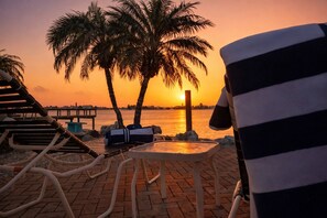 Property grounds - Gorgeous Waterfront 2BR Condo w Pool and Boat Dock in Treasure Island Beach (Treasure Island)