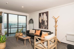 Living area - Esplanade Apartments Sandune (Dunedin)