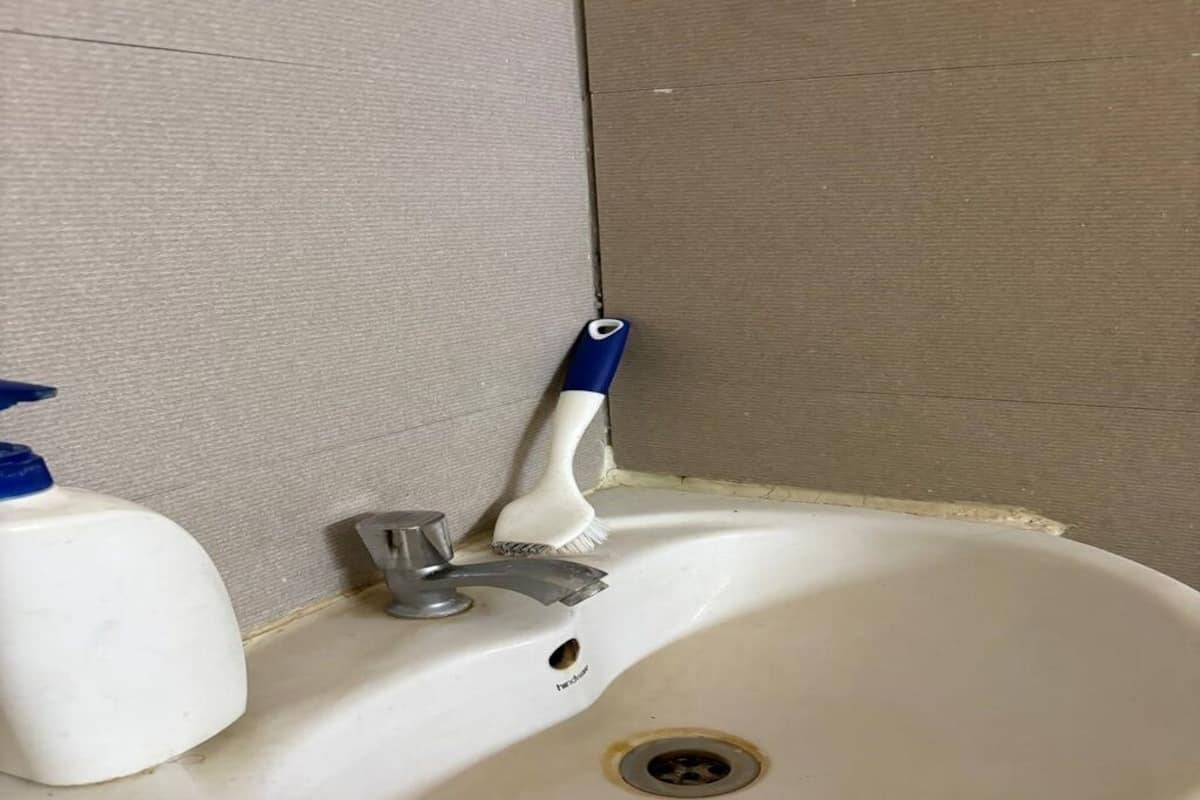 Classic Double or Twin Room, Balcony | Bathroom