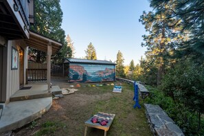 Property grounds - Family Cabin: Kids Playroom, Photo Mural, Pets OK (Groveland)
