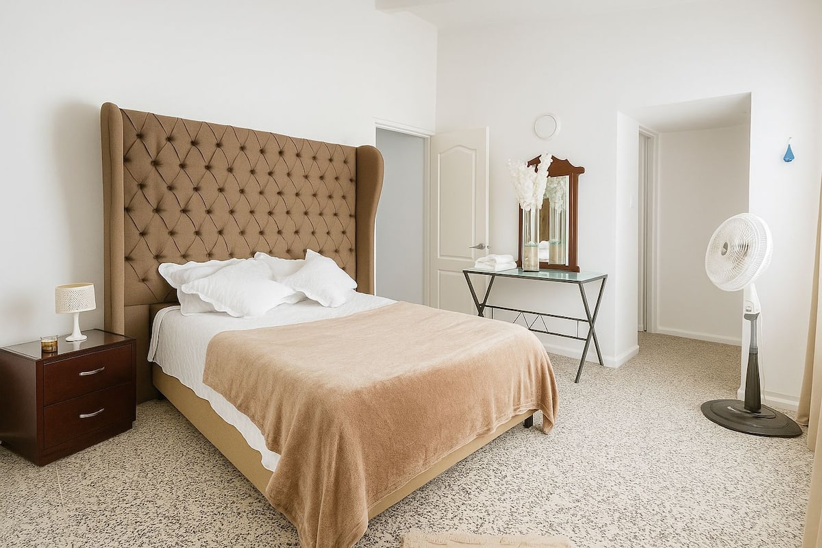 Comfort Double Room, 1 Queen Bed, Patio, Courtyard View