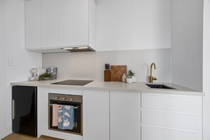 Private kitchen - Sunset Hideaway in Marino (Marino)