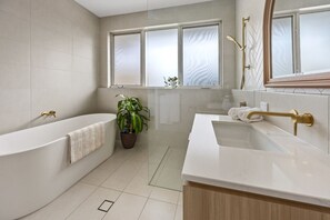 Bathroom - Sunset Hideaway in Marino (Marino)