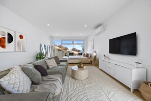 Living area - Sunset Hideaway in Marino (Marino)