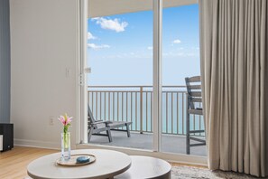 Interior - Splash Resort, 16th floor, Oceanfront, 1BR Sleeps 6, Lazy River & Water Park (Panama City Beach)