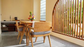 Luxury Villa, Pool View | Dining