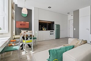 Apartemen (Apartment - Split Level)