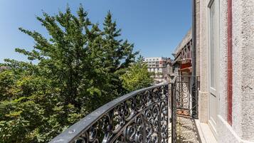 Apartment (One-Bedroom Premier Apartment)