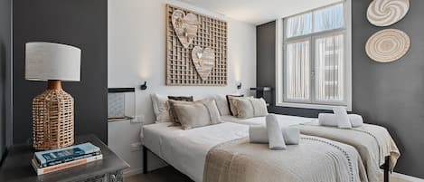 公寓 (Two-Room Apartment) | 外觀