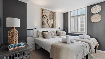 Appartement (Two-Room Apartment)