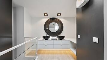 Apartment (Two-Room Apartment)