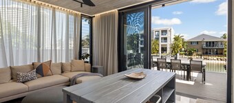 Oatland 26 Esplanade Coastal Retreat