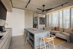 Interior - Oatland 26 Esplanade Coastal Retreat (Runaway Bay)