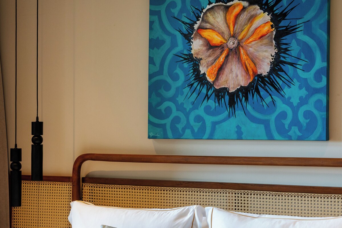 Beach View Two Bed Duplex | Desk, laptop workspace, iron/ironing board (on request), WiFi (free)