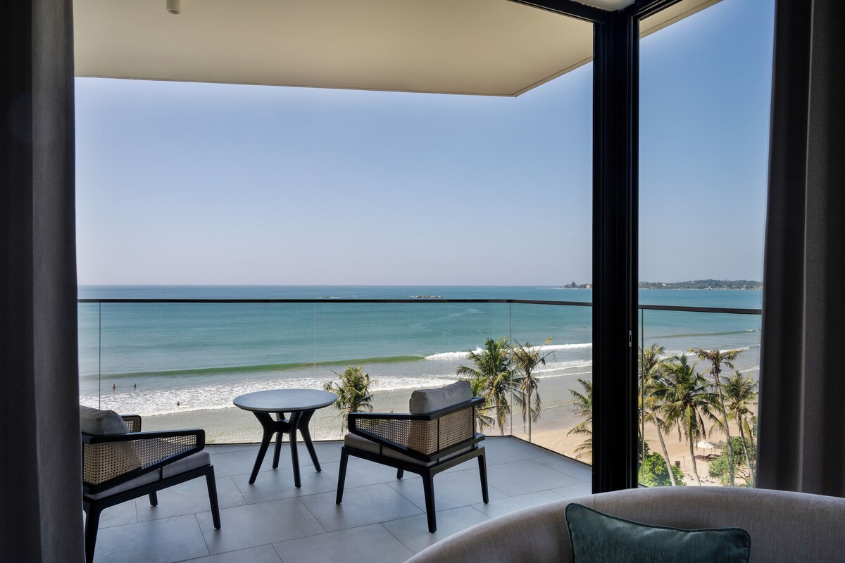 Beach and Palm View Two Bed | Desk, laptop workspace, iron/ironing board (on request), WiFi (free)