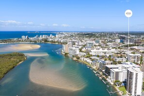 Beach - Avalon Riverfront Escape in Maroochydore (Maroochydore Region)