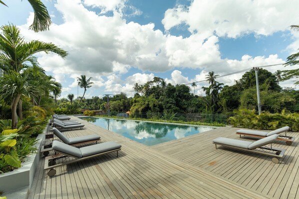 Outdoor pool, sun loungers