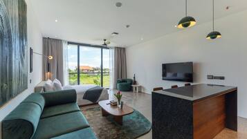 One Bedroom Deluxe Suite With Fully Equipped Kitchenette