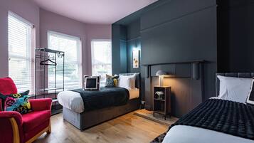 5 Schlafzimmer, Bügeleisen/Bügelbrett, kostenloses WLAN, Bettwäsche