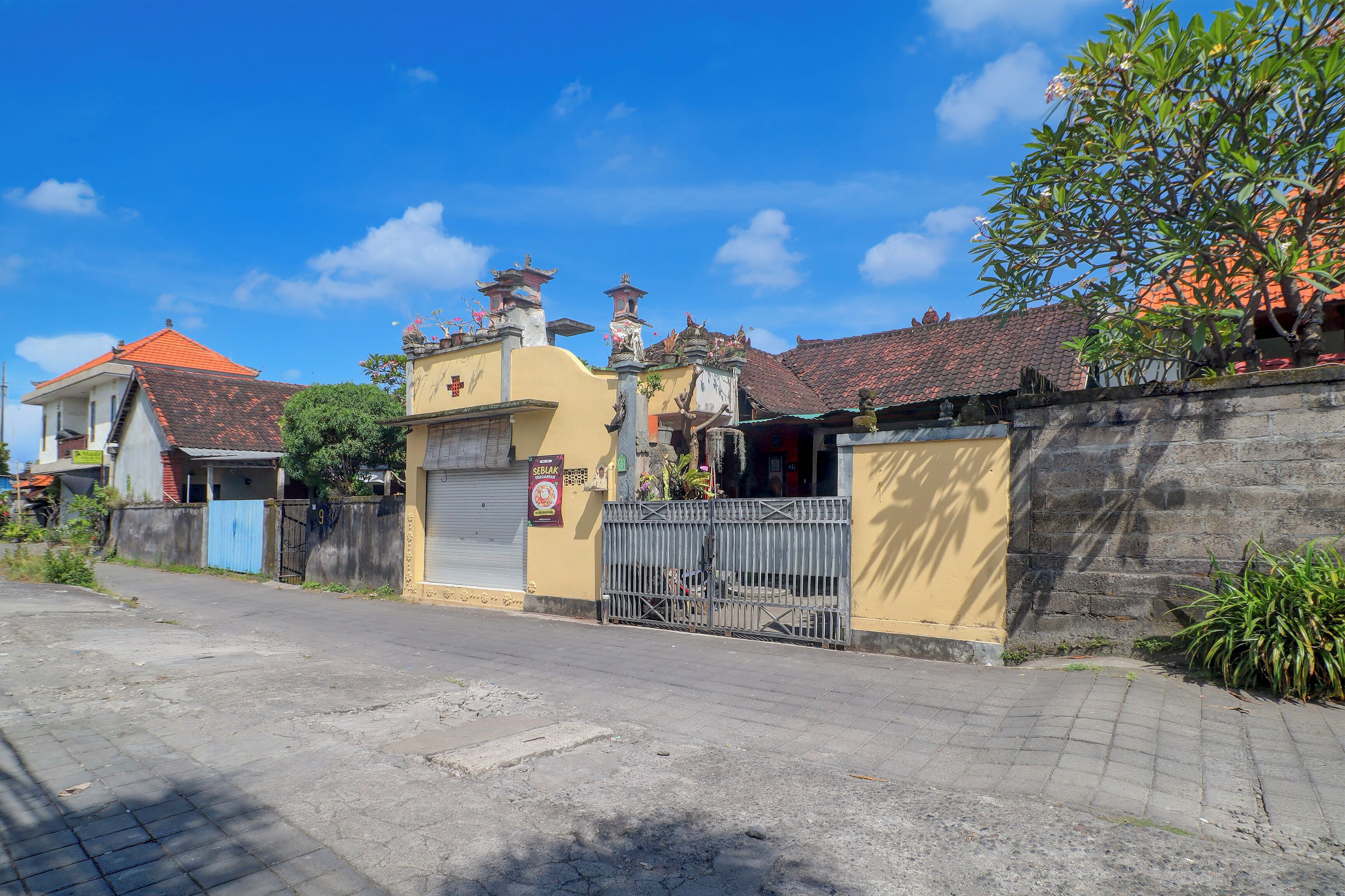 Bagian depan properti