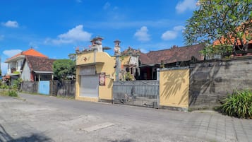 Bagian depan properti