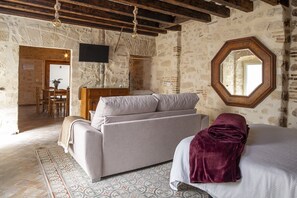 Studio (Family Studio)