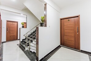 Interior - Treebo Lime Light (Pune)