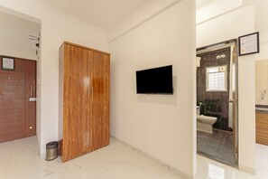 Habitación doble Deluxe | Tabla de planchar con plancha 
