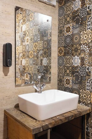 Bathroom - Hidden Valley Resort Pangot (Pangoot)